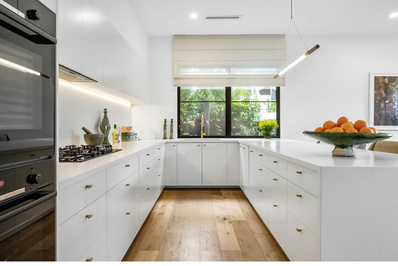 19 Diverse Examples That Say White Is The Best Color For Kitchen Cabinets - Decor Hint Creates a Spa-Like Atmosphere