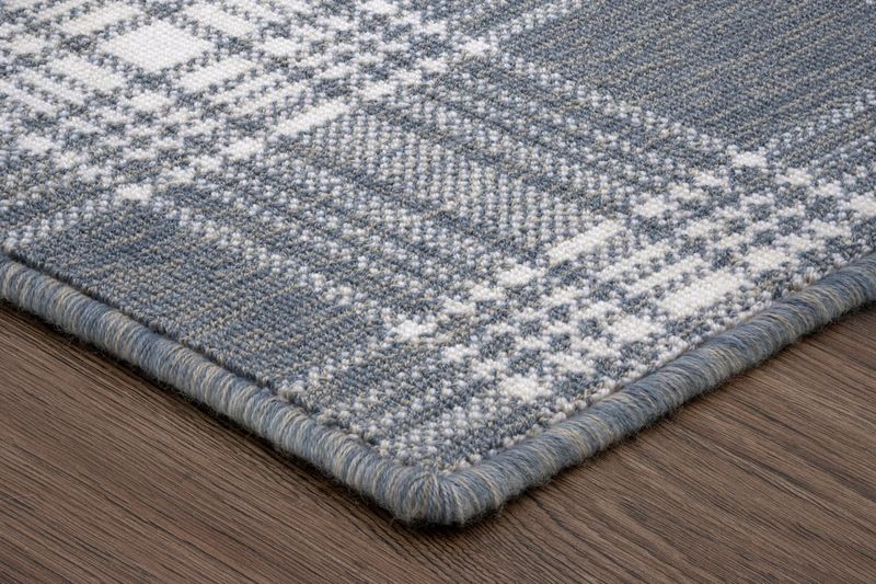 Warm & Welcoming: 11 Maine Rug Styles That Beat The Cold - Decor Hint Lumberjack Plaid Wool Carpets