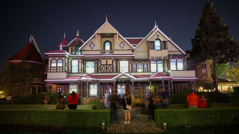 Winchester Mystery House - California'