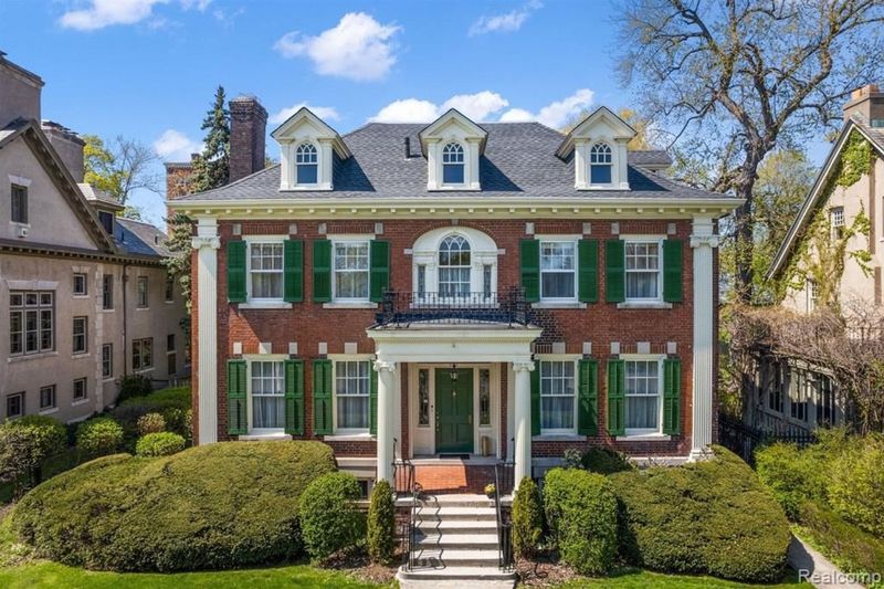 Colonial Revival