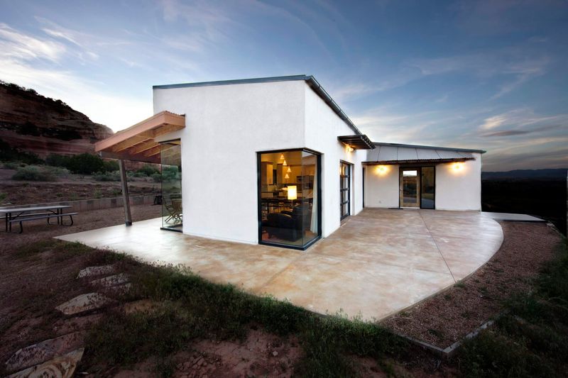 Faded Stucco With No Texture Or Color Depth