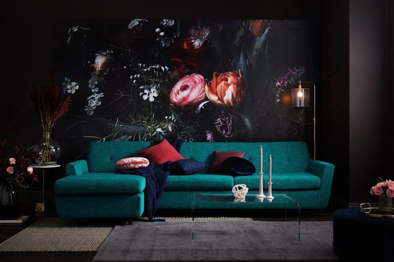 6 Things In Erie Homes That Are Making A Comeback + 4 That Have Always Had Timeless Style - Decor Hint Bold, Dark Colors
