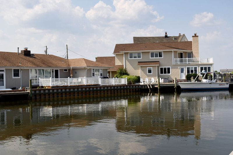 New Jersey Real Estate Alert: 12 Home Types Experts Say Could Crash In Value By 2025 - Decor Hint Coastal Homes With Rising Insurance Premiums