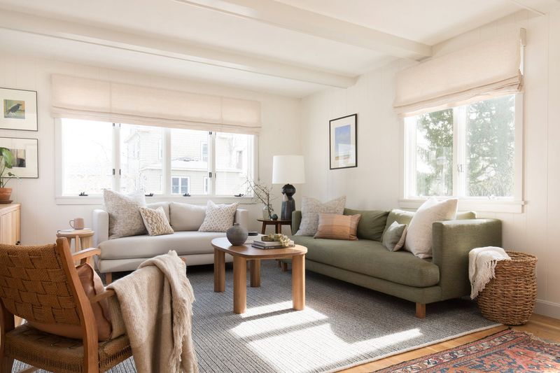 9 Couch Colors That Don't Fit The Minnesota Vibe, And 9 That Totally Do - Decor Hint Forest Green: A Perfect Echo Of Our Beloved Pines