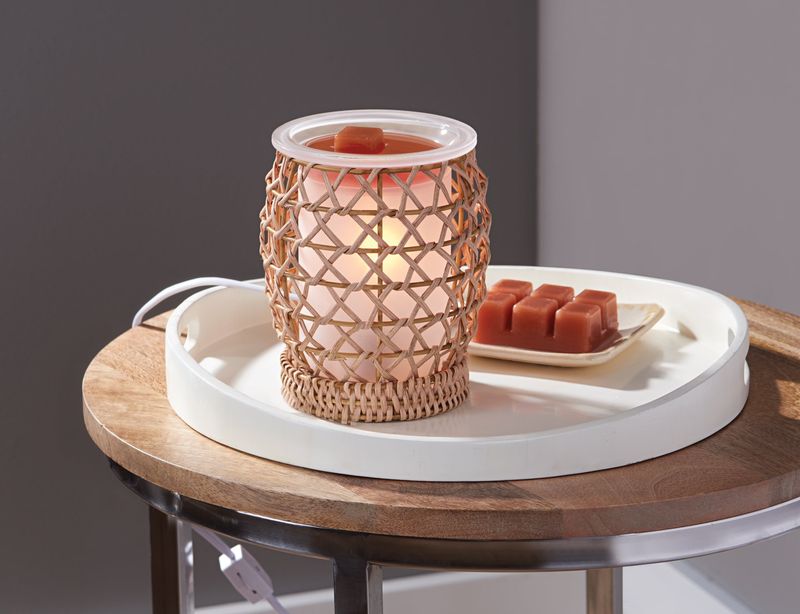 9 Habits Of Homes That Always Smell Amazing Plus 9 Simple Ways To Boost Yours - Decor Hint Use Scented Wax Warmers