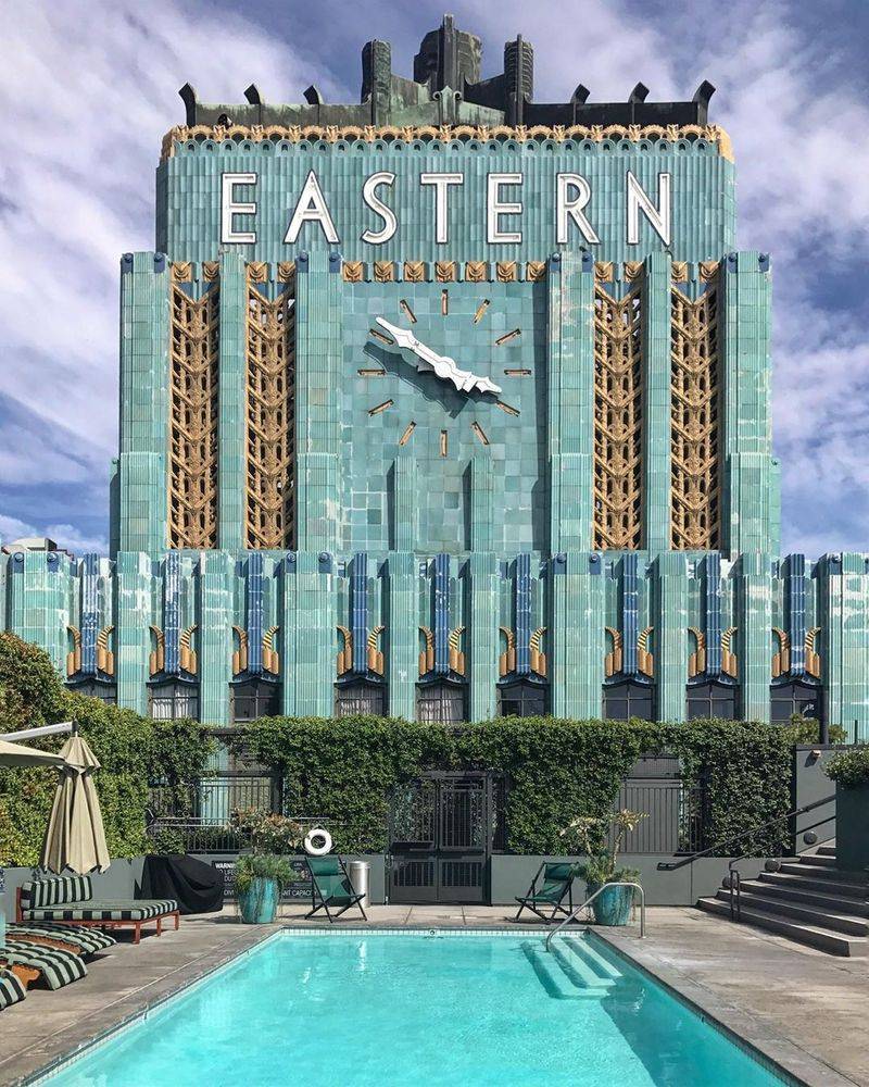 10 Vintage-Inspired Facades That Define Los Angeles' Historic Charm - Decor Hint Art Deco Geometric Details