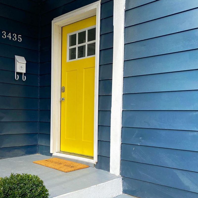 Highlighter Yellow: The Eye-Straining Eyesore