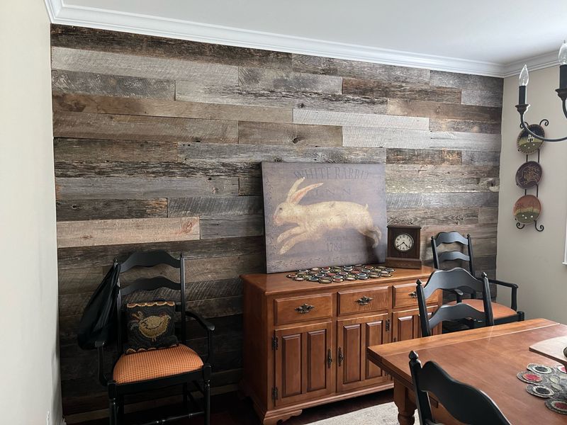 12 Pennsylvania Farmhouse Details That Instantly Feel Like Home - Decor Hint Random-Width Wainscoting With Hand-Planed Texture