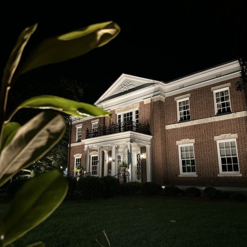 Admire The Stunning McRitchie-Hollis House In Newnan, A True 1930s Southern Gem - Decor Hint Exterior Design Elements