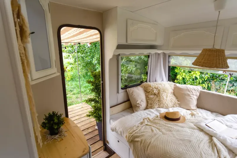 How To Turn A Teardrop Trailer Into A Cozy Mobile Home In 12 Steps - Decor Hint Comfort And Interior Design