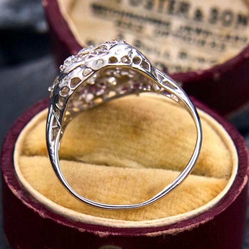 You Might Be Sitting On A Fortune 12 Home Items From The 1900s That Could Make You Rich - Decor Hint Art Deco Jewelry