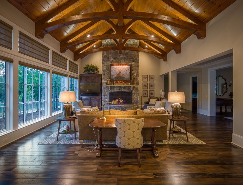 12 Pennsylvania Farmhouse Details That Instantly Feel Like Home - Decor Hint Exposed Ceiling Beams With Mortise And Tenon Joinery