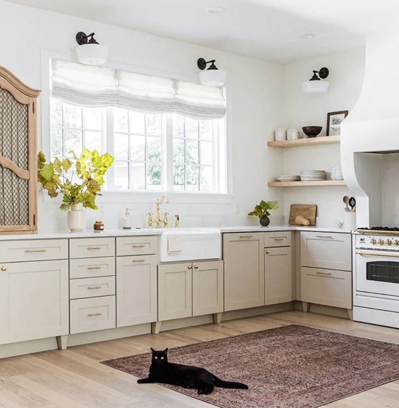 18 Sherwin-Williams Paint Colors Interior Designers Can't Stop Using - Decor Hint Alabaster