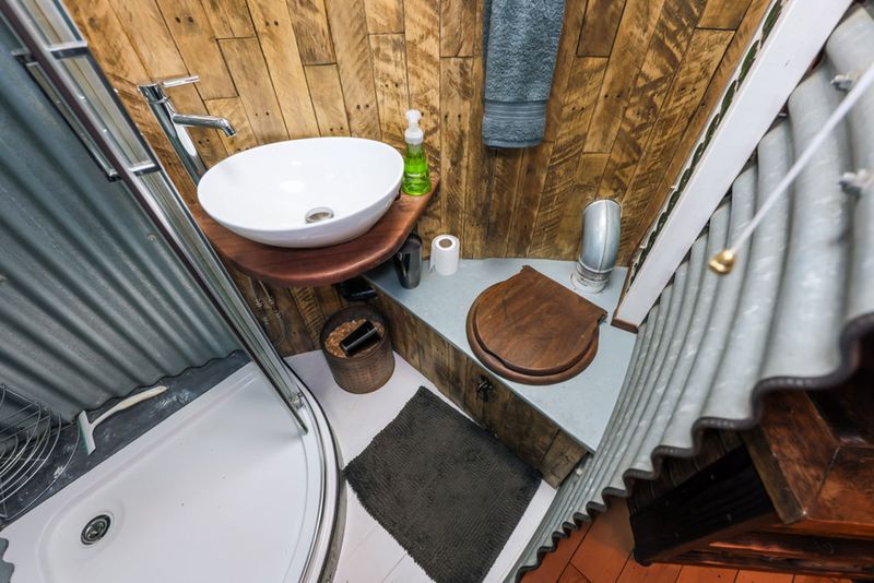 26 Barndominium Features That'll Make You Say 'Wait, That's A House?' - Decor Hint Converted Grain Bin Bathrooms