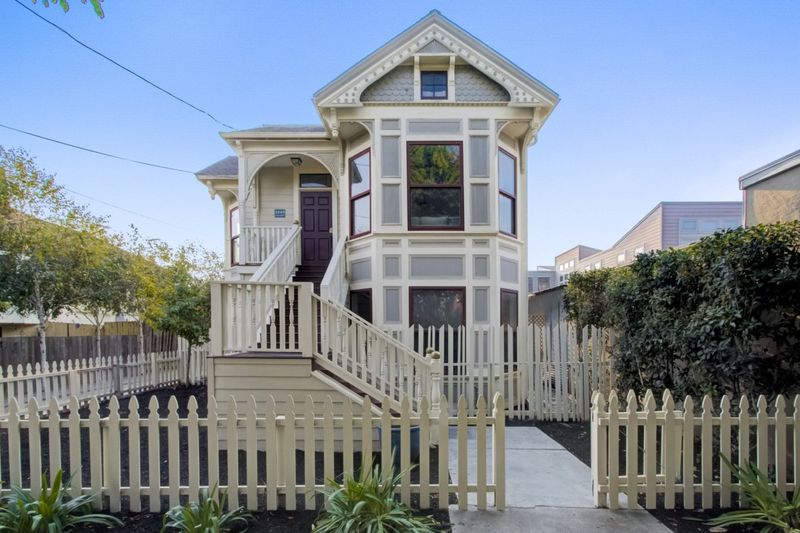 Victorian Gable Trim
