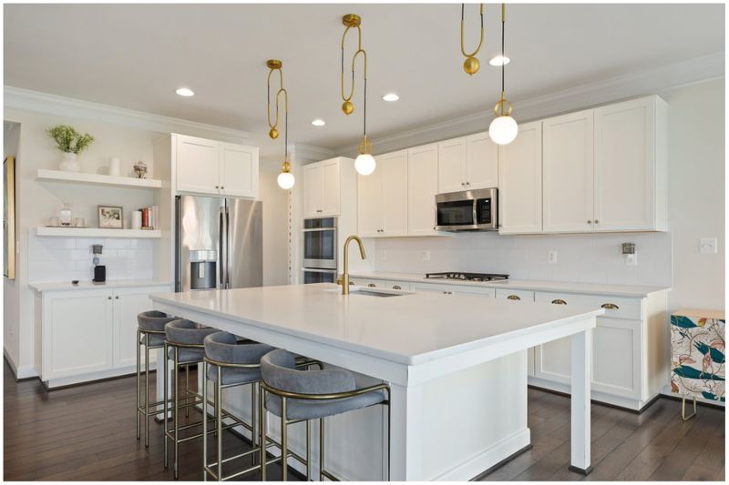 Inside 12 Modern Trends Iowa Experts Warn Against And 7 That Lost All Appeal - Decor Hint All-White Kitchens