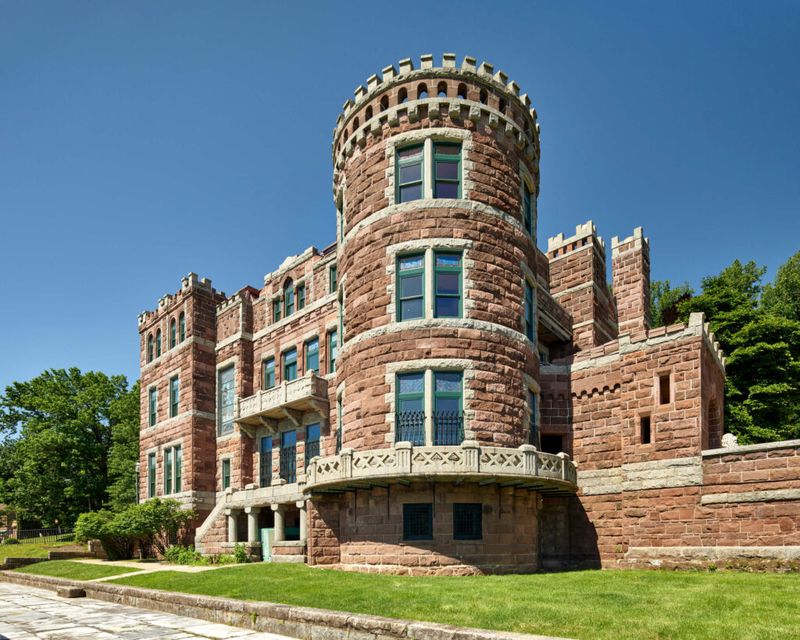 9 Iconic Mansions In New Jersey That Reflect Timeless Design - Decor Hint Lambert Castle: Victorian Splendor On A Hill
