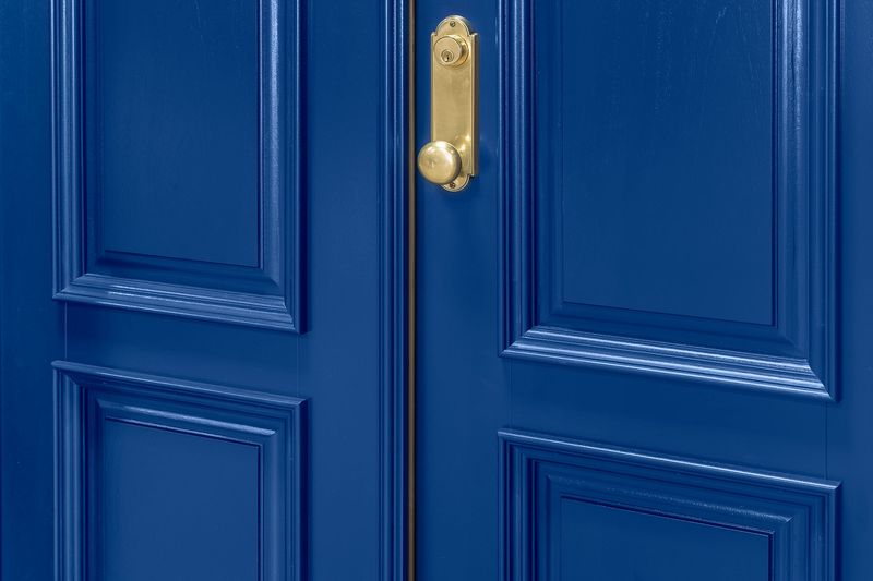 7 Examples Of Coastal Inspired Curb Appeal In Boston Homes - Decor Hint Nautical Blue Front Doors with Brass Accents
