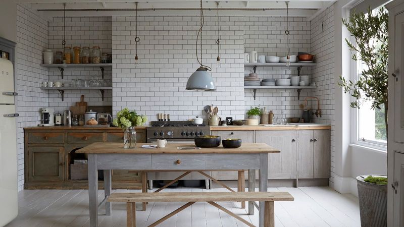 11 Kitchen Styles Falling Out Of Favor In Florida (And 11 That Are Here To Stay) - Decor Hint Overly distressed finishes