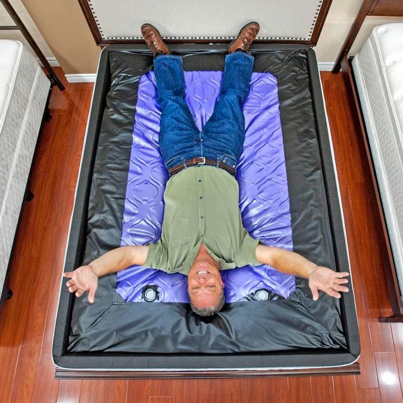 Boomers Used To Love These 17 Now Worthless Items (Plus 5 Things That Are Still Valued) - Decor Hint Waterbeds