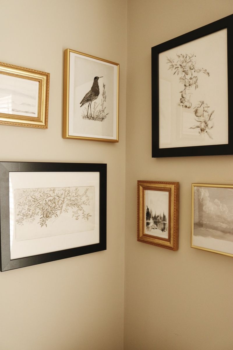 25 Corner Solutions That Turn Dead Space Into Your Favorite Spot - Decor Hint Corner Art Display