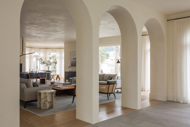 20 Retro Finds That Are Back In Style For Today's Homes - Decor Hint Arched Doorways