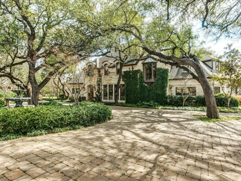 16 Secluded Texas Mansions Stretch Out In The Lone Star State - Decor Hint Dallas Oakwood