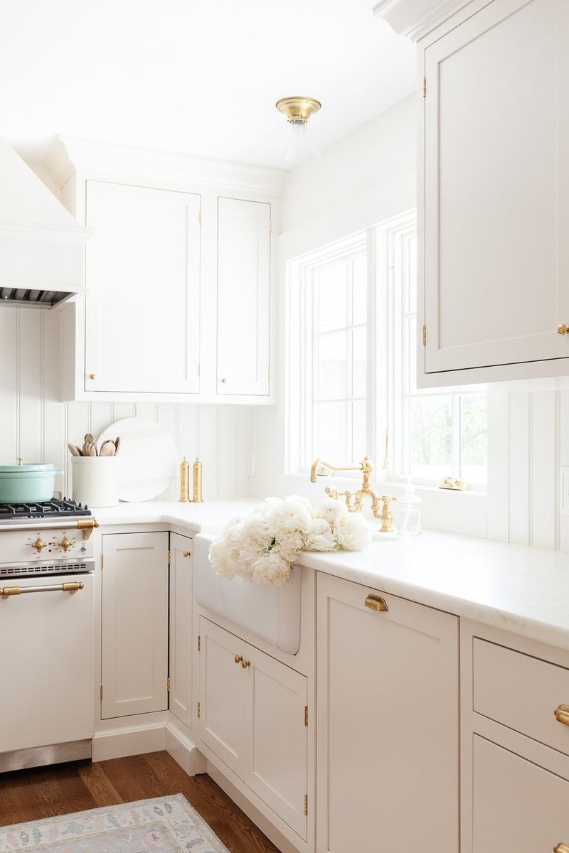 Ready For A Change 20 Kitchen Shades That Outshine Green Next Year - Decor Hint Soft Ivory