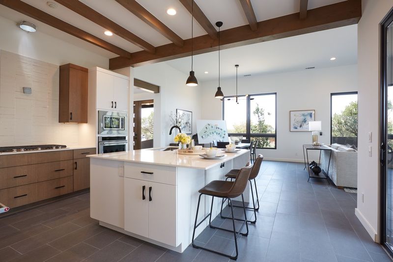 How New Mexico Homes Combine Rustic Charm With Modern Style - Decor Hint Rustic Wooden Vigas With Contemporary Lighting