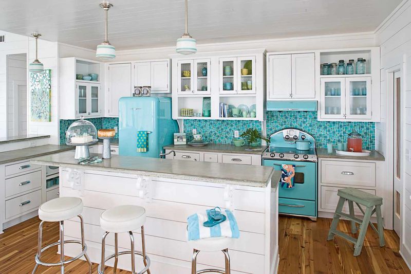 6 Kitchen Styles Losing Popularity And 2 That Remain Design Staples - Decor Hint Overly Themed Coastal Look