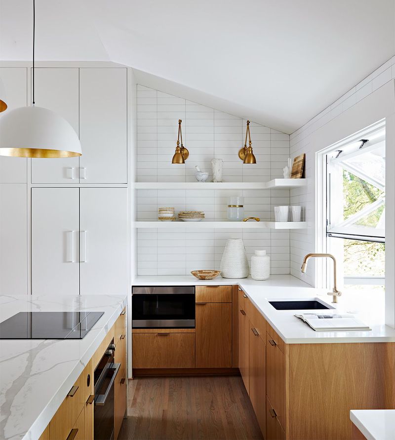 Minimal Countertop Clutter