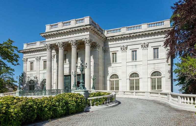 Explore 16 Historic Brick Mansions Constructed By America's Legendary Wealthy Families - Decor Hint Marble House – Vanderbilt Family, Newport, RI