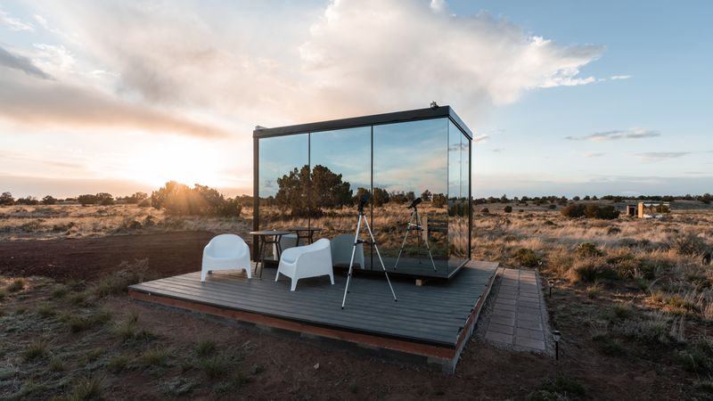 Vertical Glass Box Micro Home