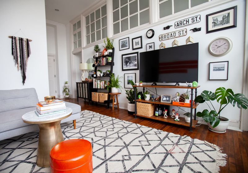 9 Living Room Trends That Stick Around In Pennsylvania Suburbs - Decor Hint Four-Season Indoor Plants