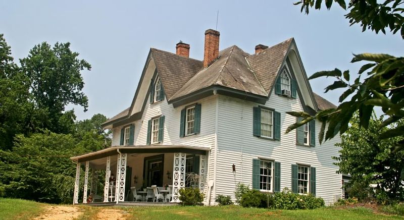 16 Antebellum Homes In The South You Shouldn't Miss - Decor Hint Edgewood Plantation (Virginia)