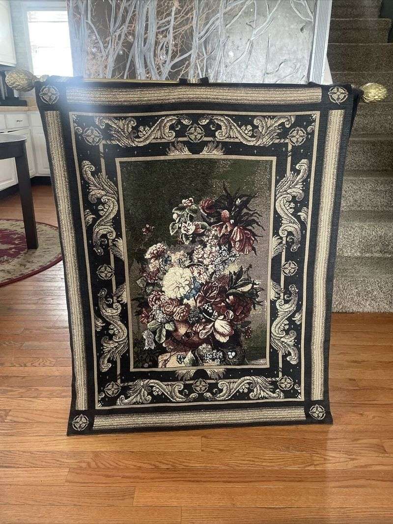 10 Must Toss Items In A Wisconsin Home And 10 Pieces To Treasure - Decor Hint Faded Tapestry Wall Hangings (Must Toss)