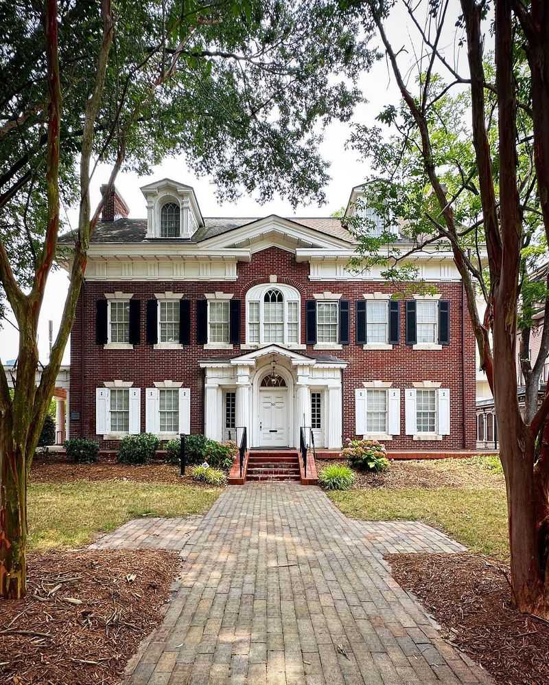 9 Front Yard Looks That Speak To North Carolina's Historic Roots - Decor Hint Brick Walkways with Herringbone Pattern