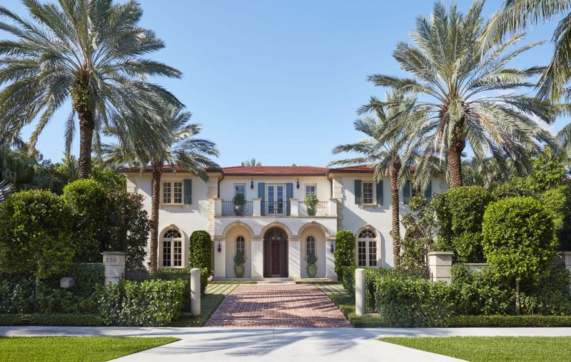 From Miami To Beverly Hills 23 Estate Sales That Just Rocked The Market - Decor Hint Island Drive Palm Beach Home