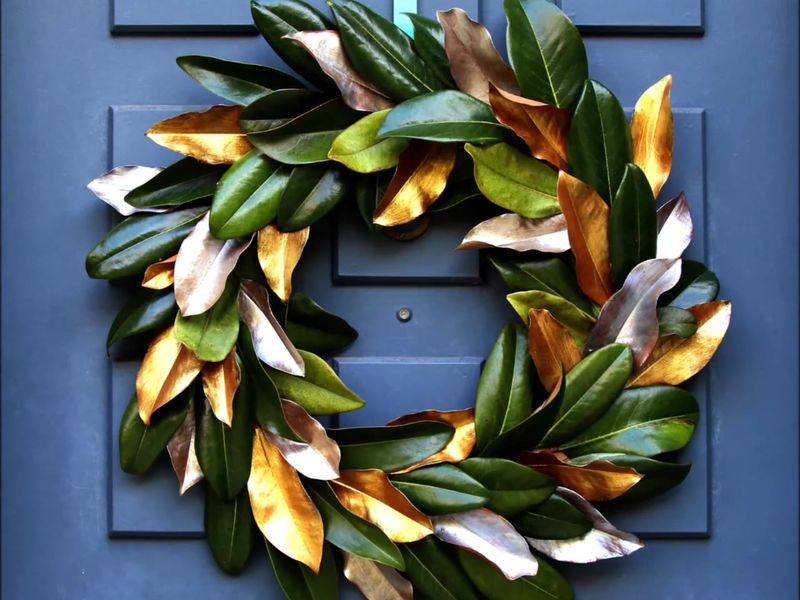 13 Georgia Decor Elements That Bring Back Southern Charm - Decor Hint Magnolia Wreaths and Arrangements
