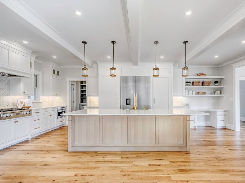 18 Features Buyers Are Starting To Avoid In Modern Homes - Decor Hint All-White Kitchens