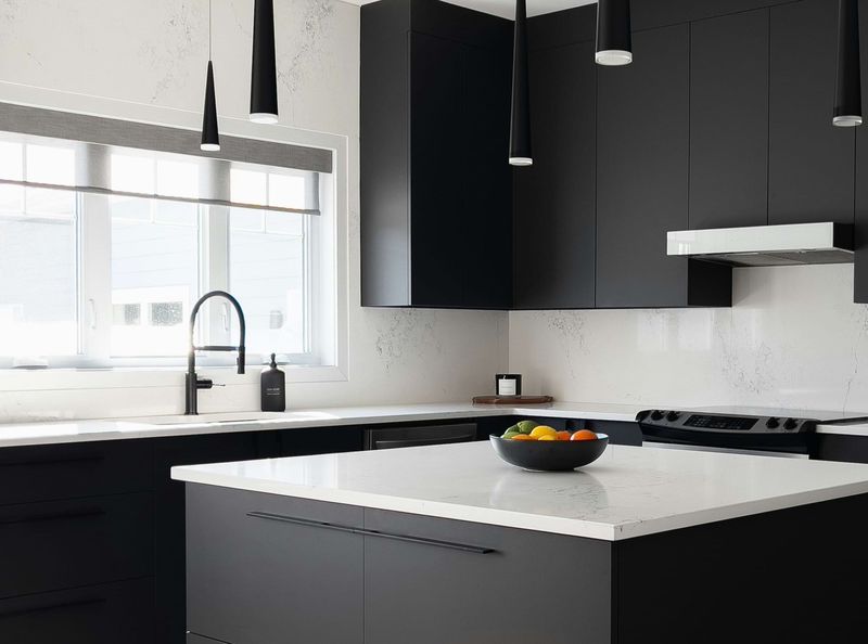Designers In Washington Say Goodbye To These 9 Kitchen Trends And Hello To These 9 - Decor Hint Calm Monochrome Palettes
