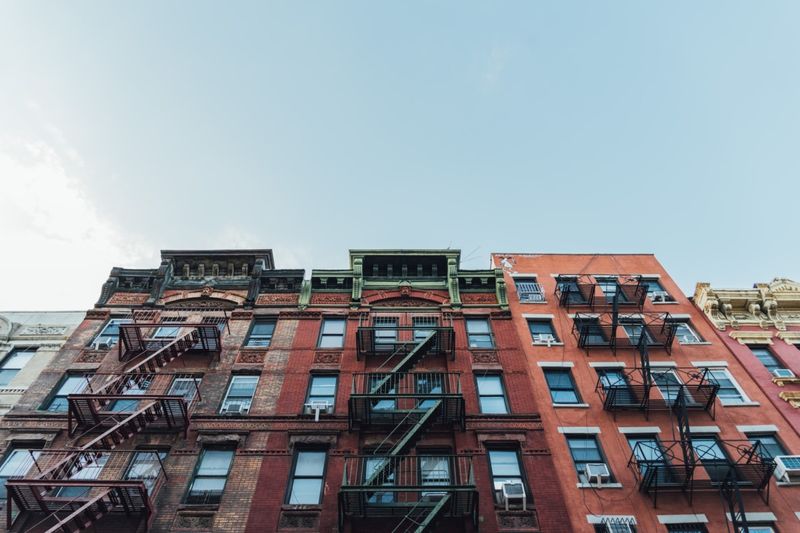 6 Types Of New York Homes Predicted To Drop In Value By Late 2025 (And 6 That Will Surge) - Decor Hint Small Walk-Up Apartments In Less Trendy Areas