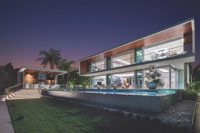 Try To Spot These 13 Magnificent Mirror Houses In The US - Decor Hint The Shimmer House, Miami, FL