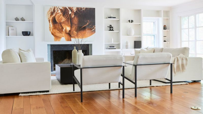 Stagers Share 13 Mistakes That Make Your Home Look Cheap (Plus What Makes It Look Bad On Top Of That) - Decor Hint Misfit Rugs