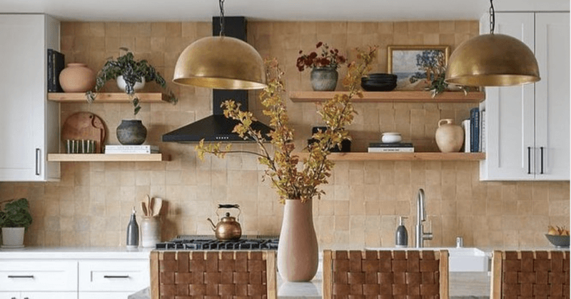 9 Cheap-Looking Kitchen Features To Avoid In Arizona, And 9 That Wow Buyers - Decor Hint Modern Zellige Or Desert-Toned Tile Backsplashes