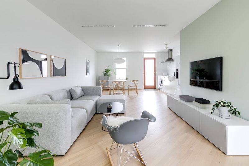 Minimize wall décor
