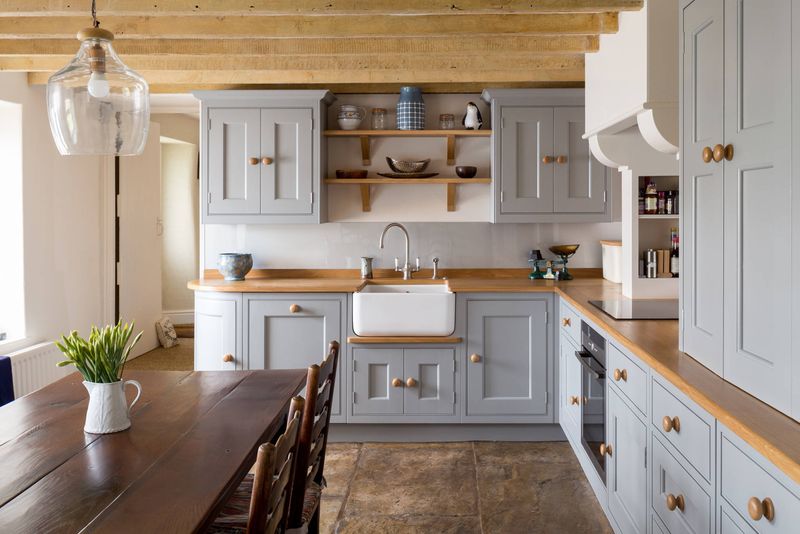 19 Differences Between A French Country Kitchen And An English Country Kitchen, Designers Explain - Decor Hint Countertop Material Choices