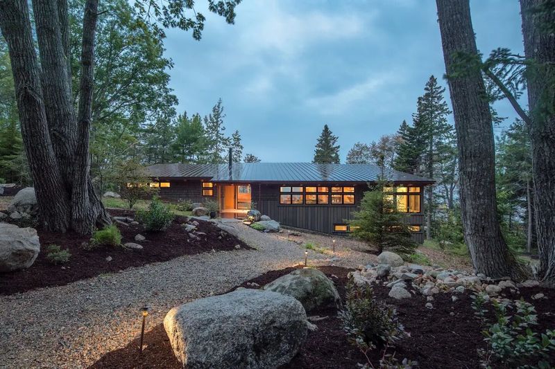 25 Secluded Mansions In Maine With Unforgettable Settings - Decor Hint Acadia National Park Residence, Bar Harbor area