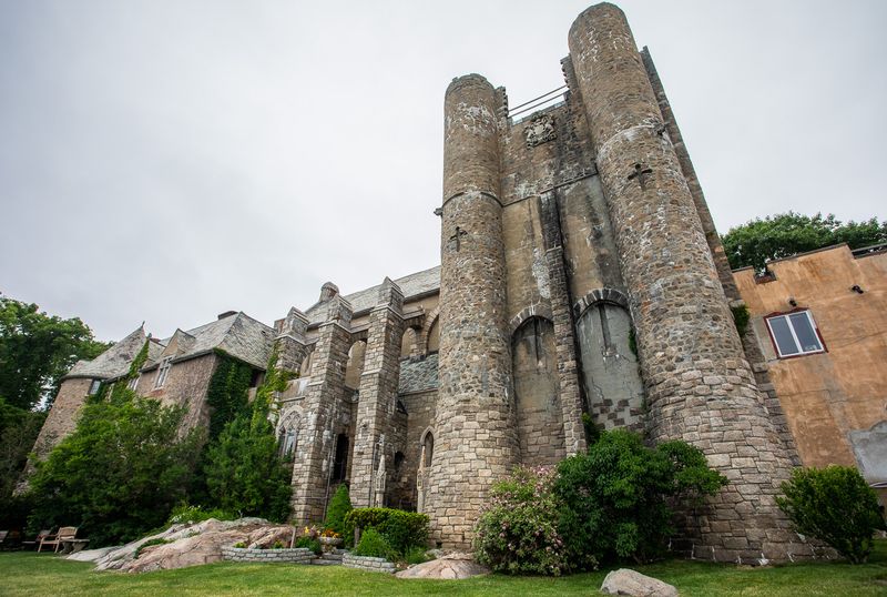 Massachusetts Gem 7 Standout Details Of Hammond Castle By The Sea - Decor Hint Weather Control System