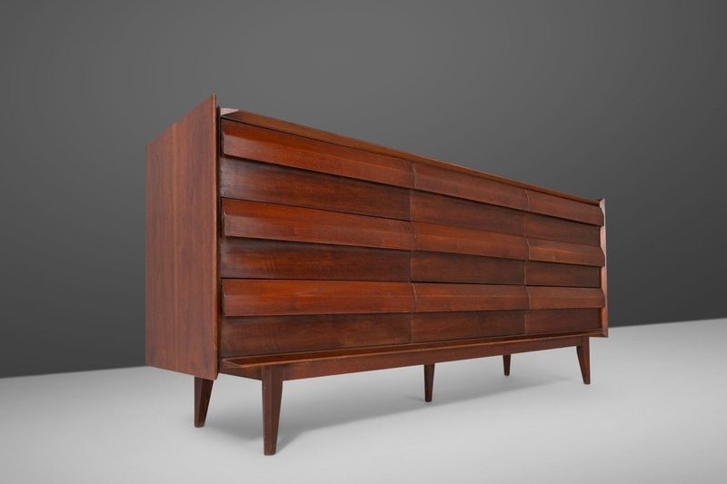 9 Items In Your Home That Are Worth More Than You Would Think And 8 That Are Worth Less - Decor Hint Solid Wood Furniture - Hidden Treasure